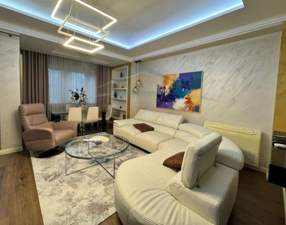 Shitet, Apartament 2+1+2, Kompleksi "FZ 2", Liqeni i Thatë.