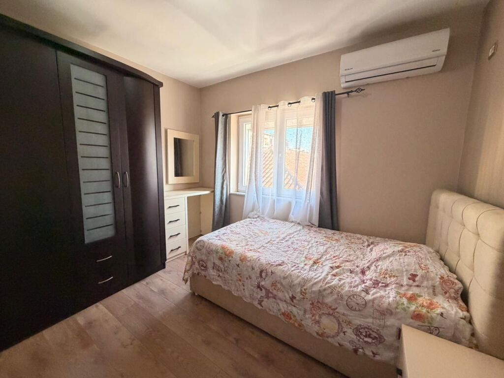 Apartament 2+1+2 me depo për shitje – Qendër, Durrës