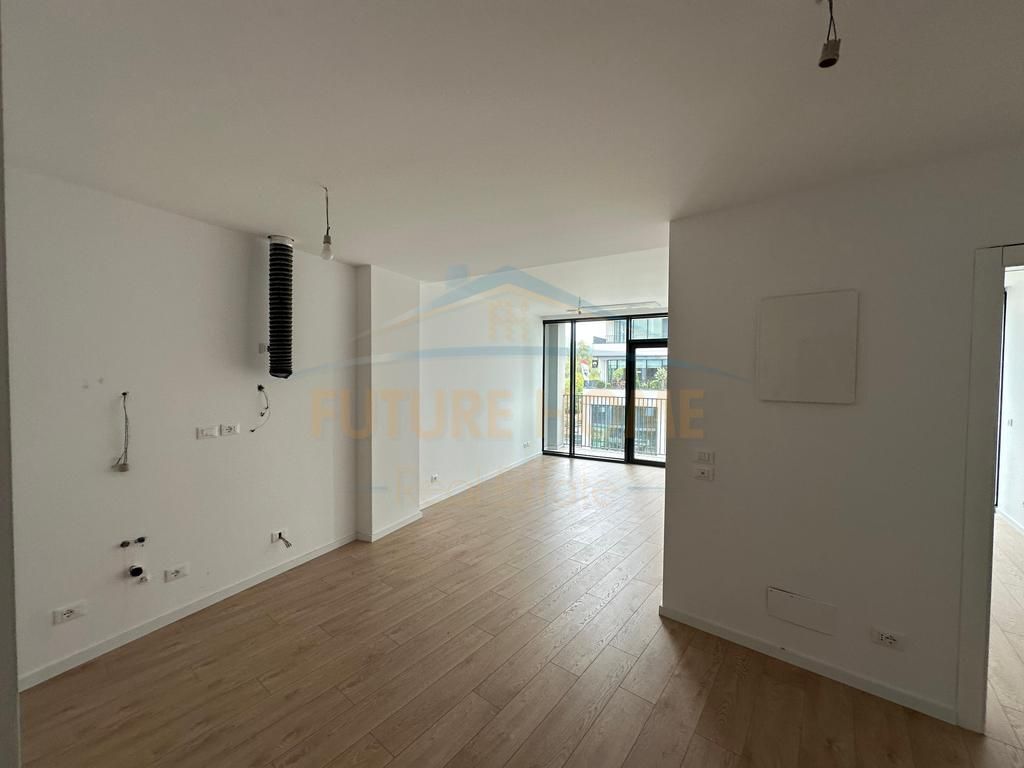 Qera, Apartament 2+1 per zyre LakeView Liqeni Tiran
