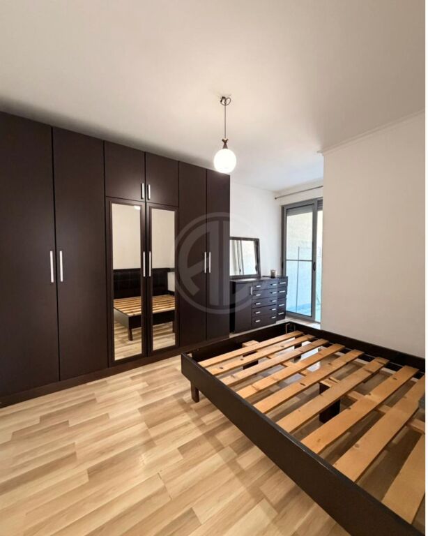 Shitet Apartament 2+1 Durres prane Ish Urt