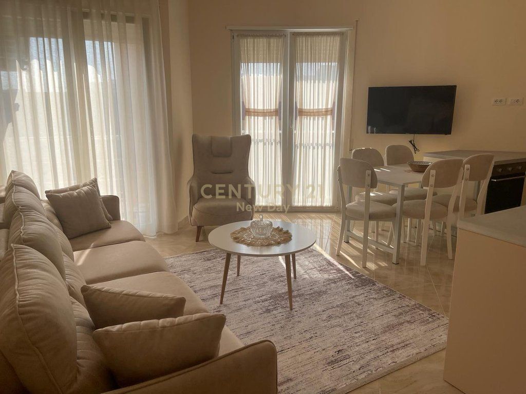 Apartament 2+1 Me Qira në Qender Durrës - 650€ | 80 m²