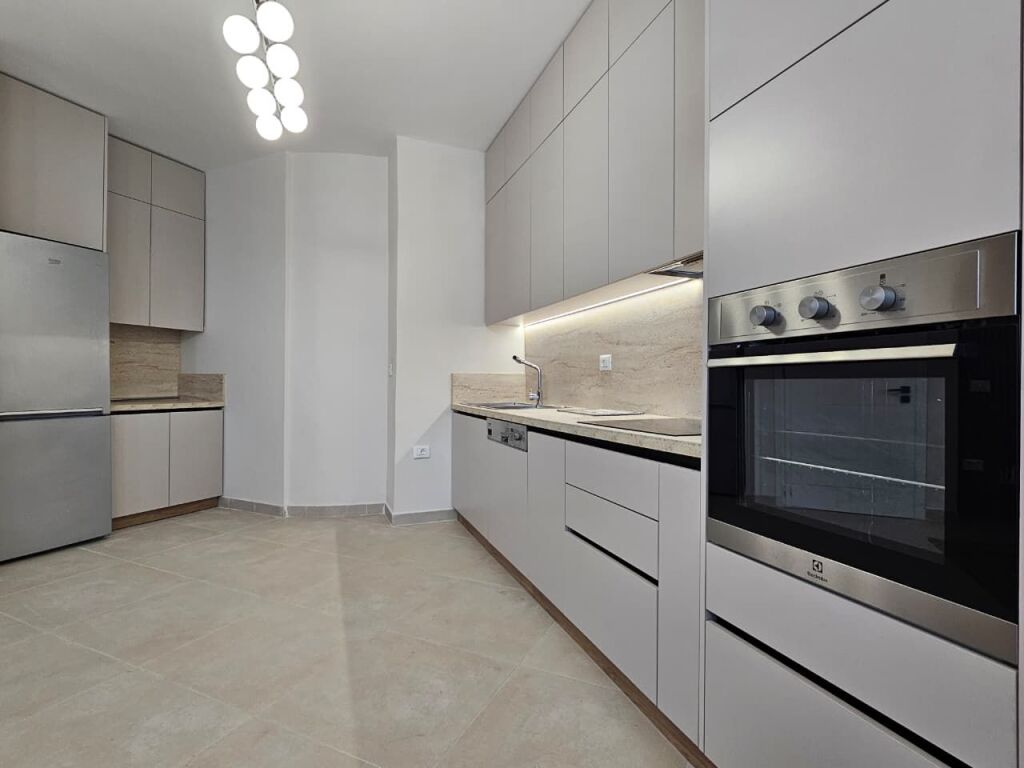 Apartament 2+1+2 per qira tek Farmacia 10