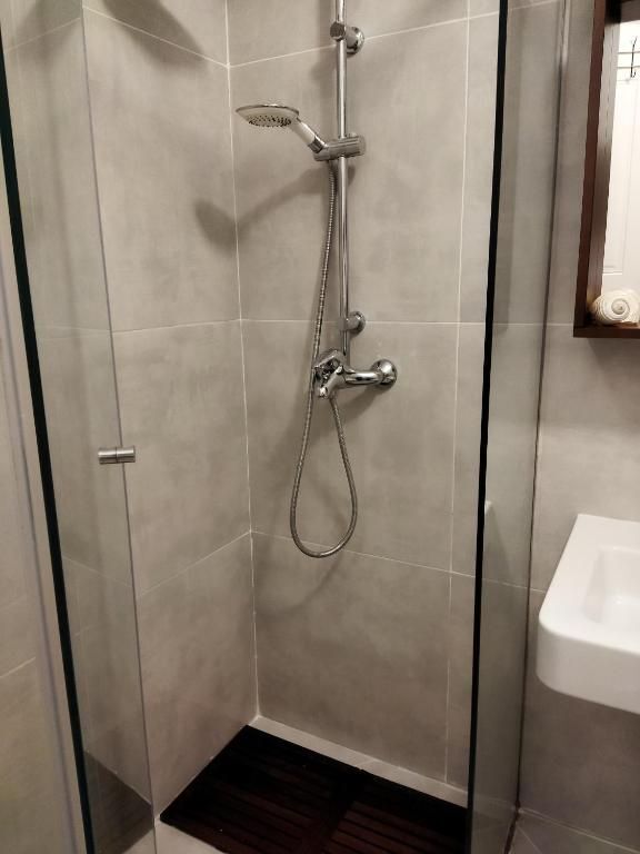 Apartament 1+1 Me Qira në Tregu Elektrik, Tiranë