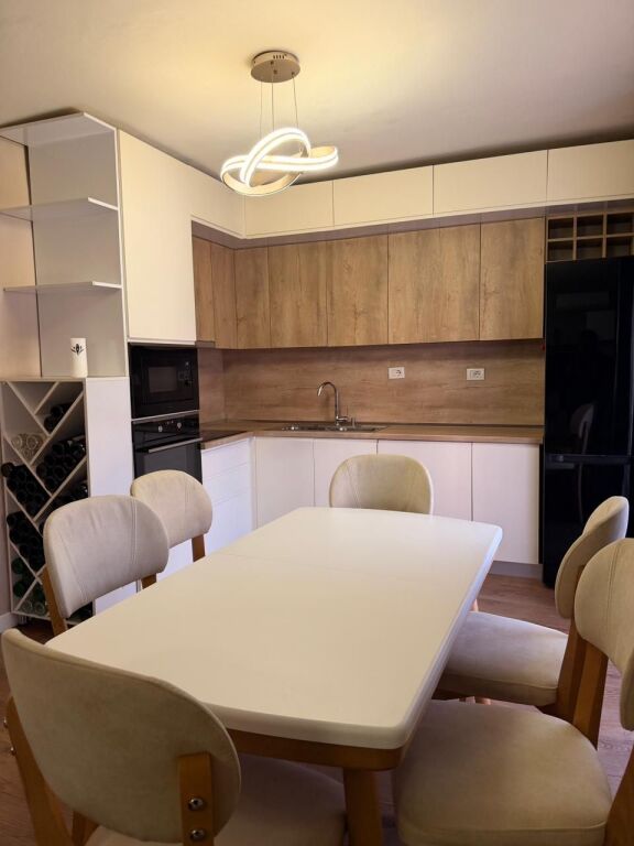 Apartament 2+1+2 me depo për shitje – Qendër, Durrës