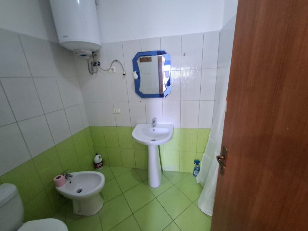 Jepet me Qera Apartament 2+1+2 Lagja 17 Ne Durres