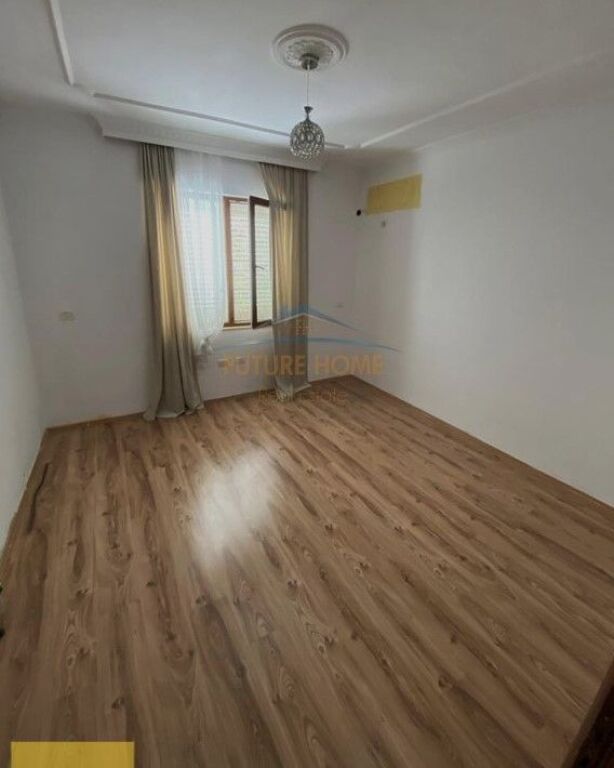 Shitet, Apartament 2+1+1, Ali Demi, Tiranë