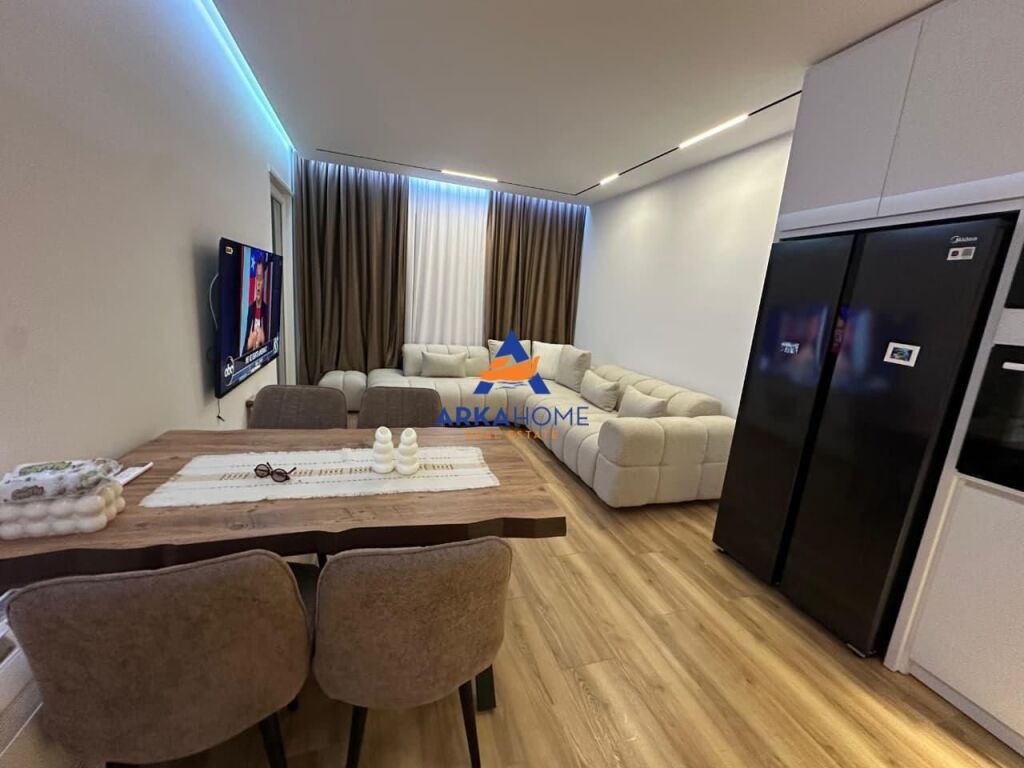 SHITET APARTAMENT 2+1+BALLKON "KOMPLEKSI UNIVERSCITY" 145000 EURO