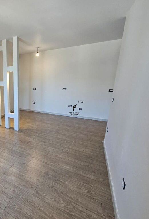 APARTAMENT ME QERA 2+1 ZOGU I ZI 85.000 LEKE FH-70128