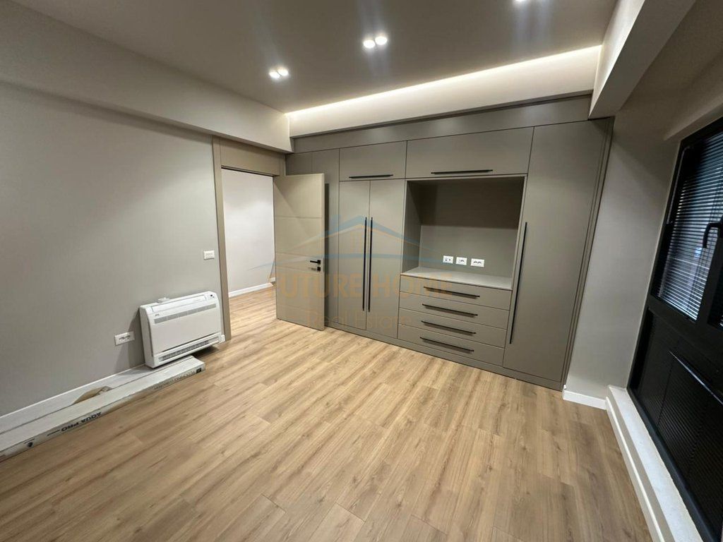 In vendita appartamento 2+1+2 Garden Building Rruga e Kavajes