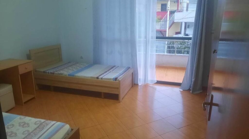 JEPET ME QIRA SHTEPI 3+1 -  QYTET STUDENTI, TIRANE