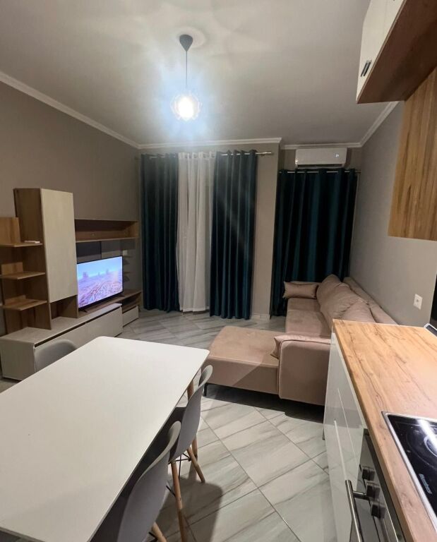 Jepet me qira 2+1+1 Bathore Rruga Demokracia 400 mije leke