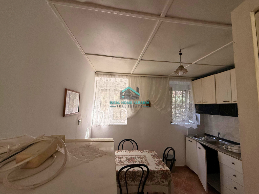 SHTEPI PRIVATE SHITET – MURADIE, VLORE