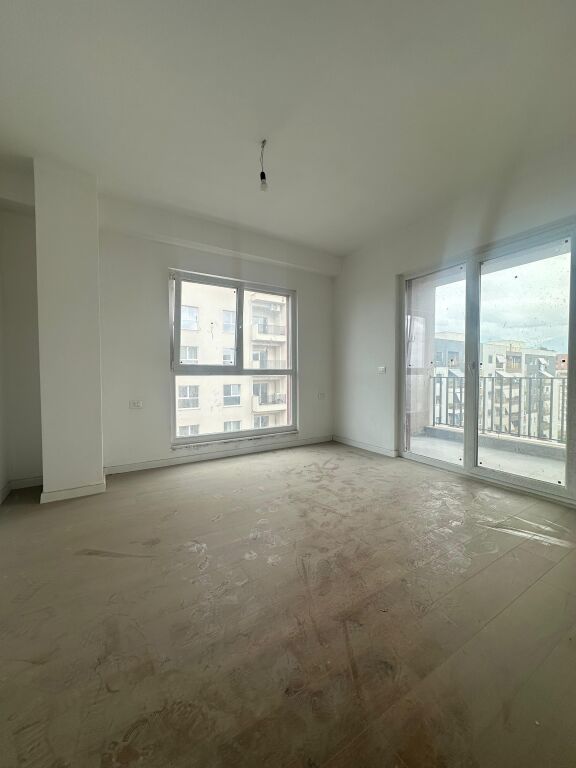 Shitet Apartament 2+1