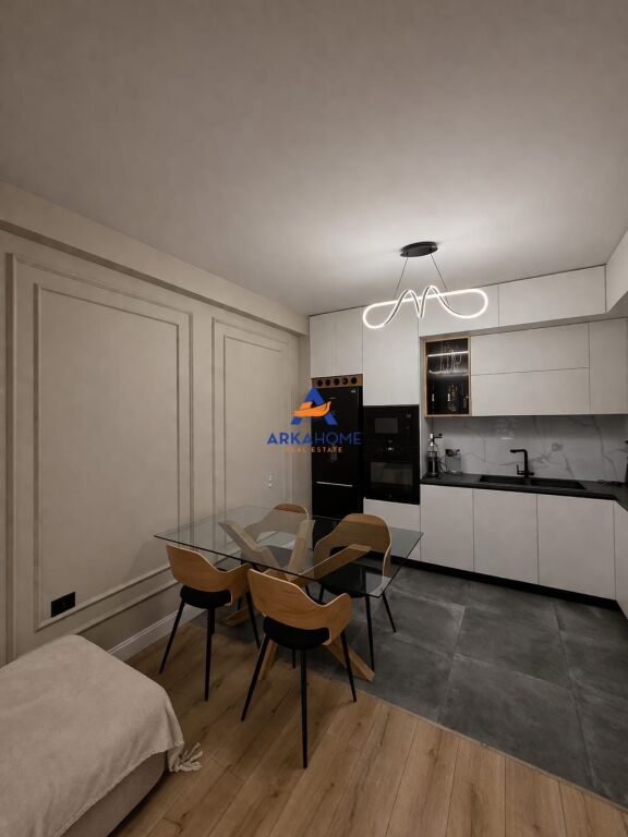 SHITET SUPER APARTAMENT LUKSOZ 2+1+BALLKON "TE KIKA 2" 370.000 EURO