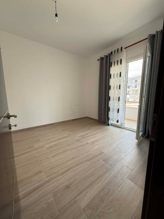 JEPET ME QERA – VILË 2 KATËSHE