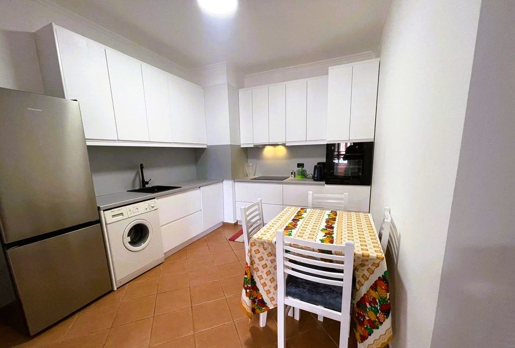 Appartamento 2+1 In Affitto a Ish Blloku, Tirana