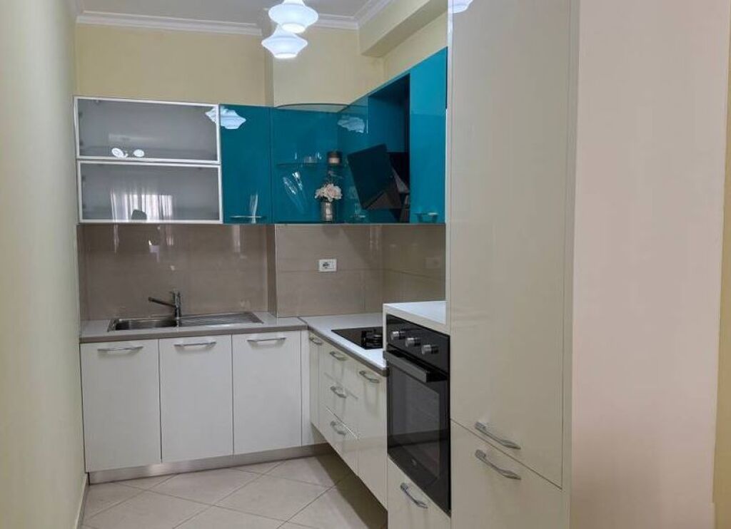 JEPET ME QIRA APARTAMENT 1+1