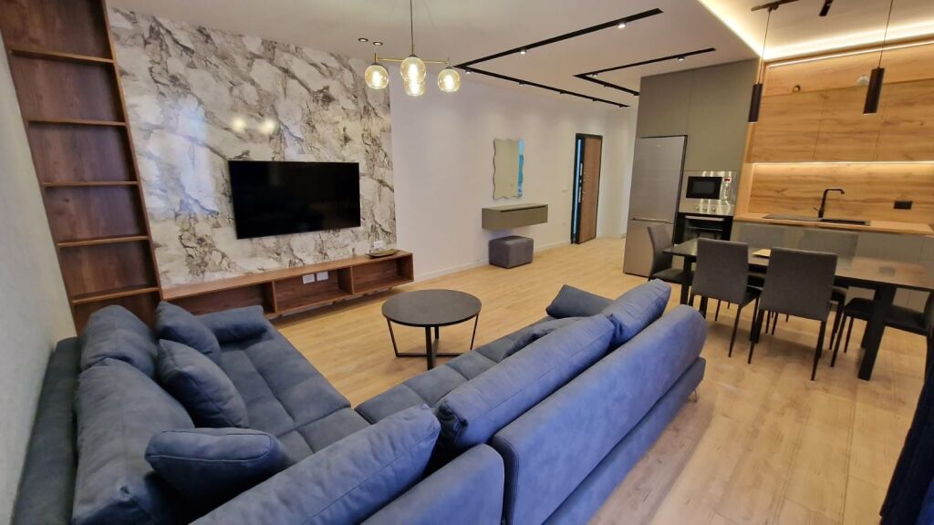 Apartament 2+1+2 per qira , Bulevardi i Ri