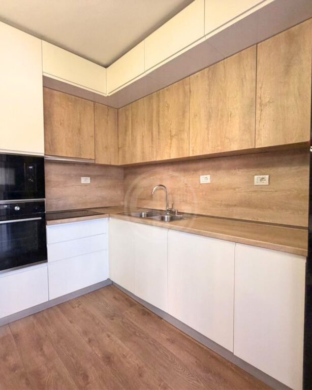 Apartament 2+1+2 me depo për shitje – Qendër, Durrës