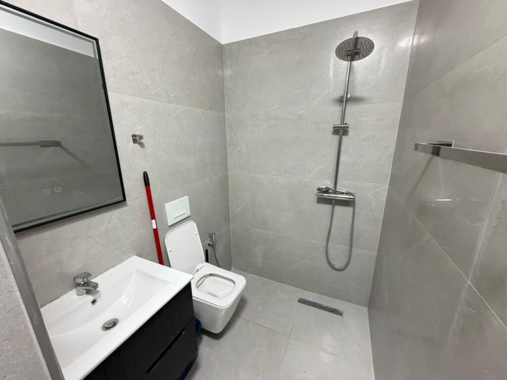 🏡 Jepet me qira apartament 1+1 📍 Zogu i Zi💶 Çmimi: 65,000 lek/muaj, i padiskutueshëm