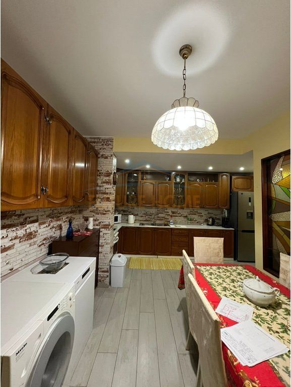 Affitto, Appartamento 3+1+2, a Vollga, Durazzo