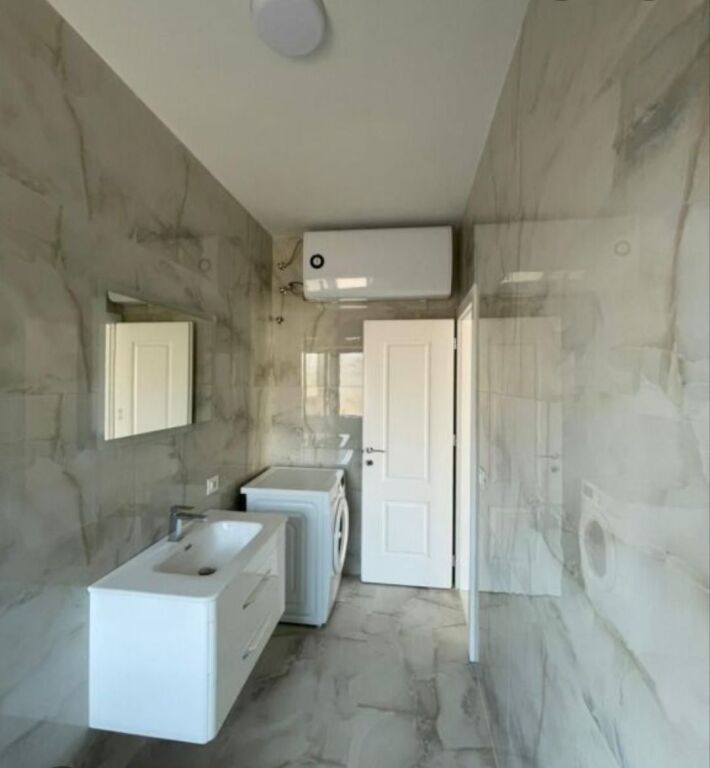 Affitto | Apartament 1 + 1+2wc | Rruga e Kavajës | 500 €/mese