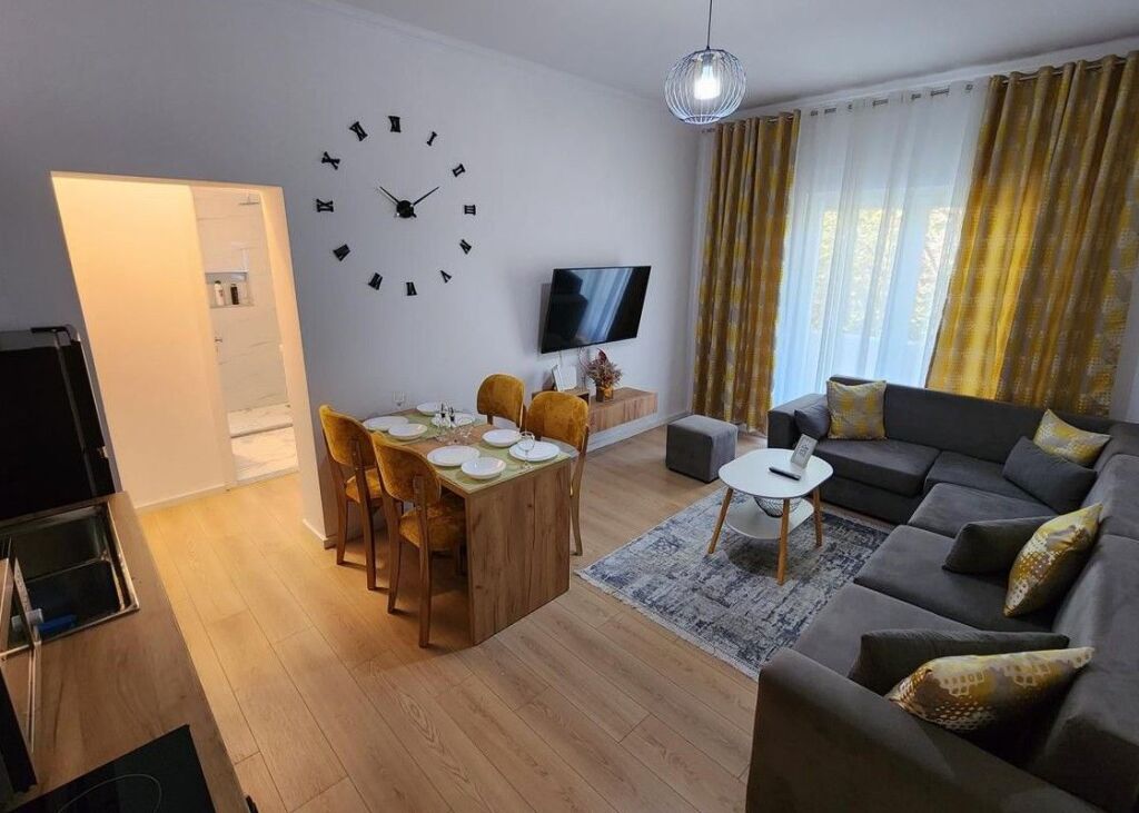 Apartment 2+1 for rent at 21 Dhjetori