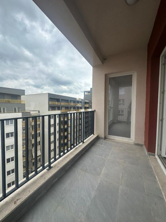 Shitet Apartament 2+1