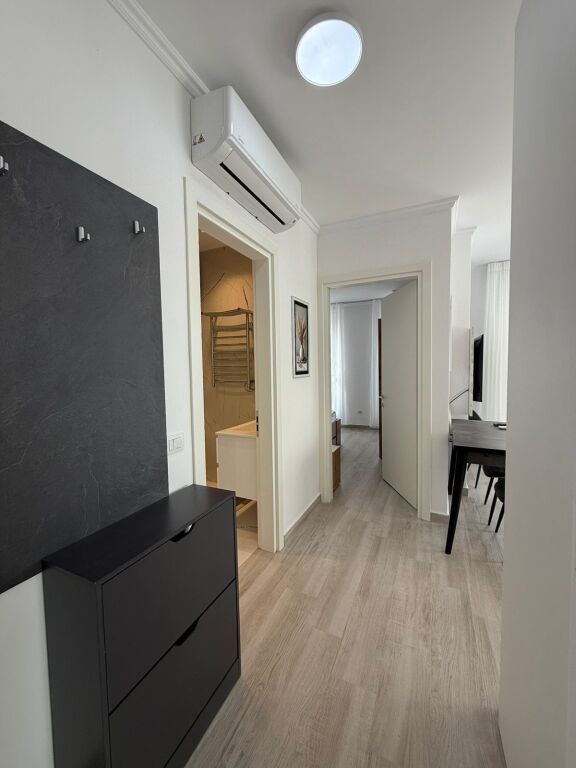 Jepet me qira apartament 2+1 me parking te Jordan Misja.  🚗 Me post parkimi💰 Cmimi: 80,000 leke / muaj  Per me shume informacion ose vizite, kontaktoni ne privat.