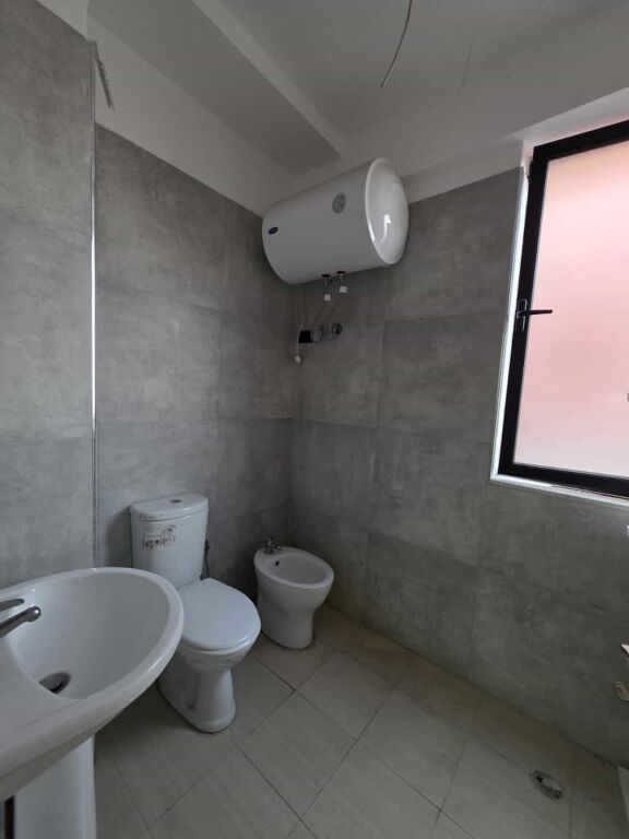 Apartament ne Shitje 2+1 ne Shkoze (ID B120712) Tirane