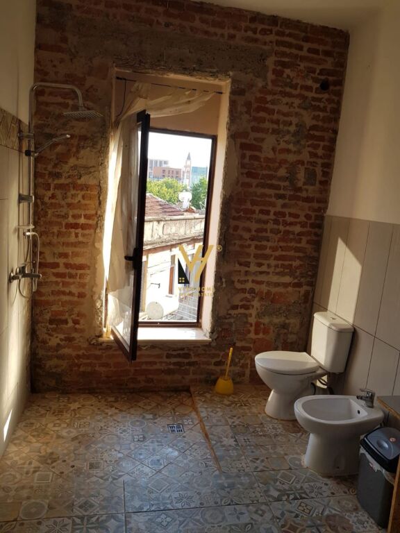 JEPET GARSONIERE ME QERA TE RR.MIHAL DURI, QENDER 500 EURO