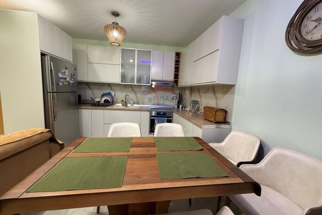 Apartament 3+1+2 per shitje ne Fresk