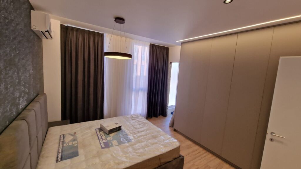 Appartamento 2+1+2 per qirq te Bulevardi i Ri