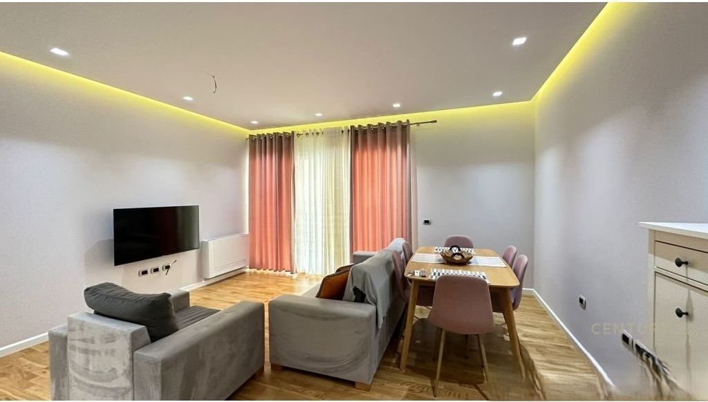 Apartament 1+1 me qira tek Kopshti Botanik prane Xhamise! 550 € /Muaj