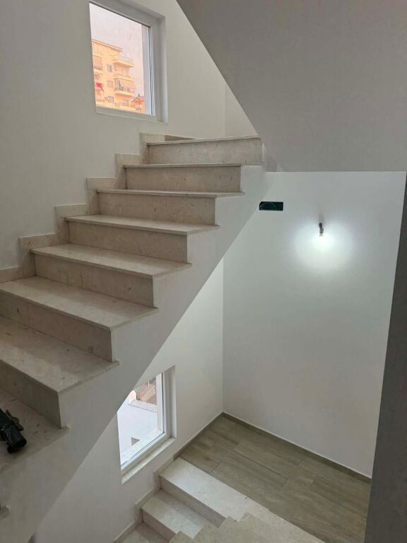 JEPET ME QERA – VILË 2 KATËSHE