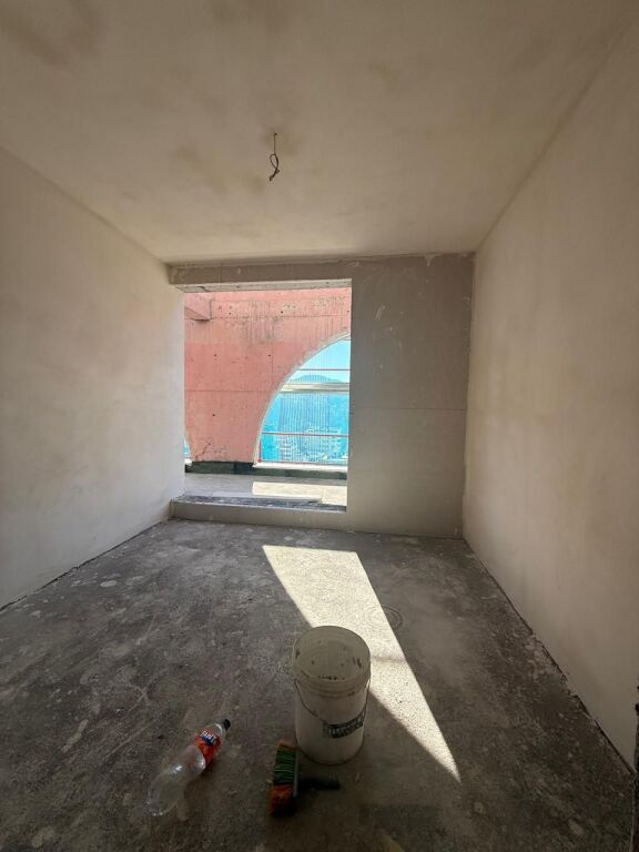 Apartament 2+1 per shitje tek White Tower tek Komuna e Parisit.