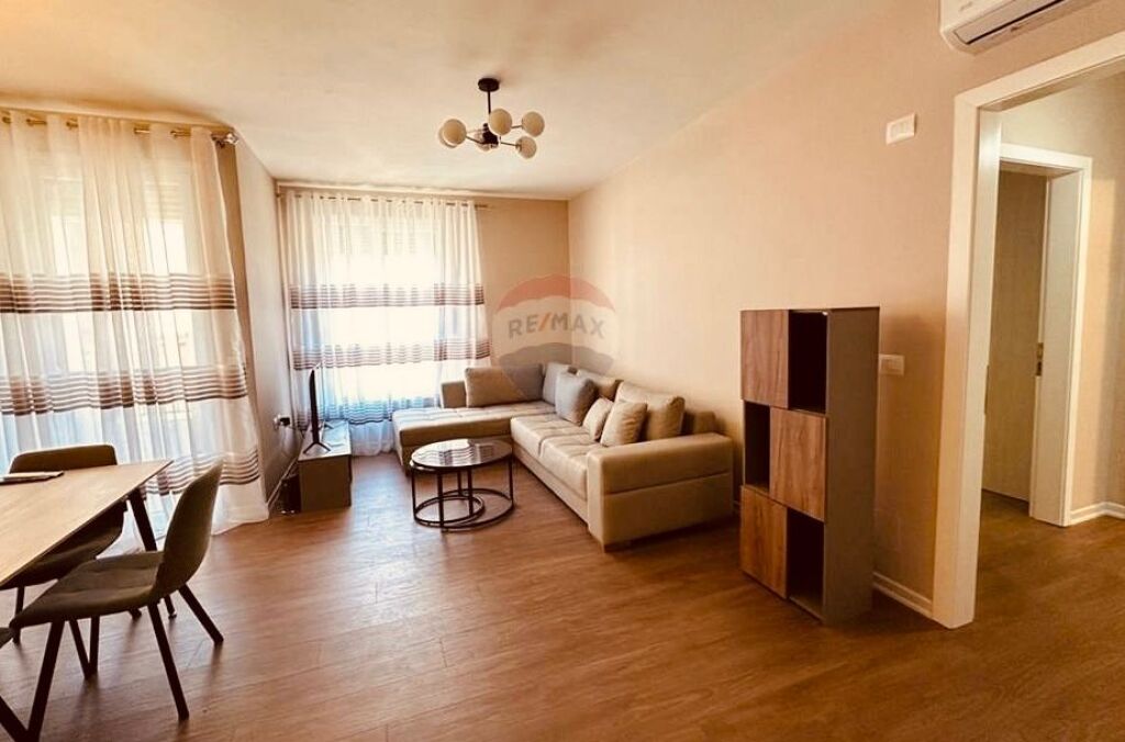 Apartament 2+1 Materniteti i Ri