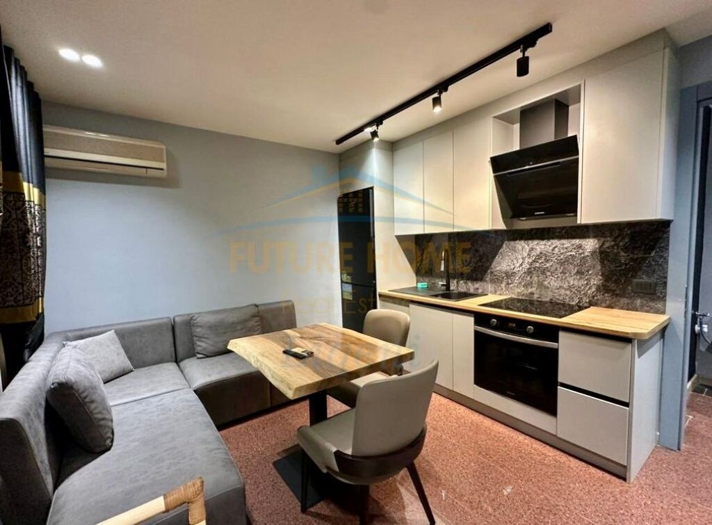 Qera, Apartament 1+1, Shallvaret, Tiranë 630 €