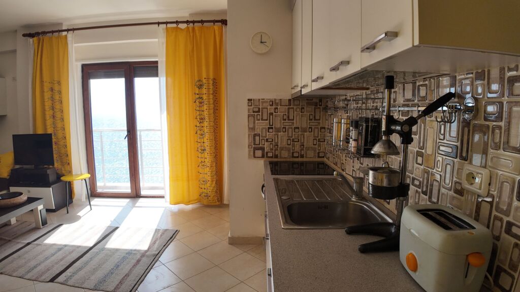 EXLUSIVE ! OKAZION ! Shesim 2+1+3 ballkone ne Vollga me pamje deti !