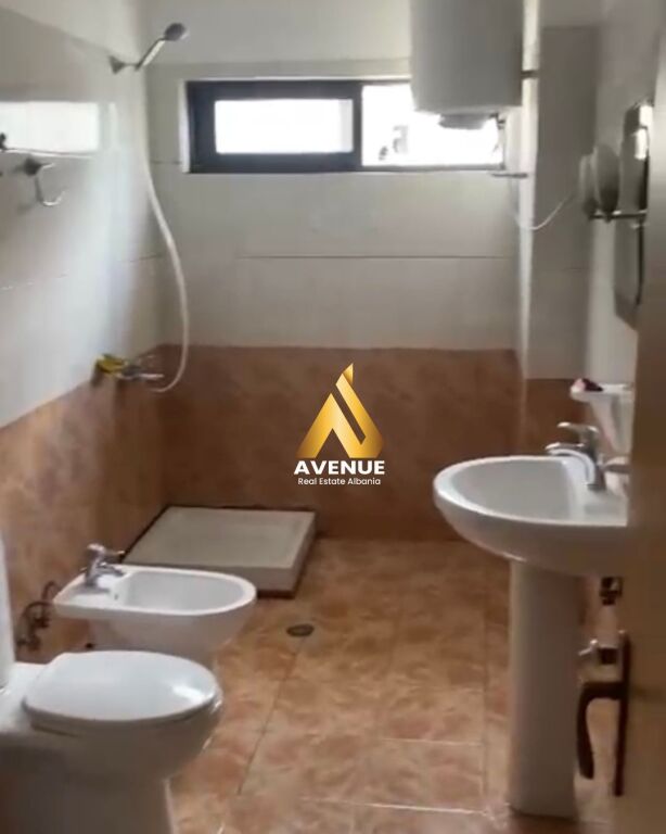 Appartamento 2+1 in affitto – Vicino a 21 Dhjetori, Via Shefqet Musaraj Tirana