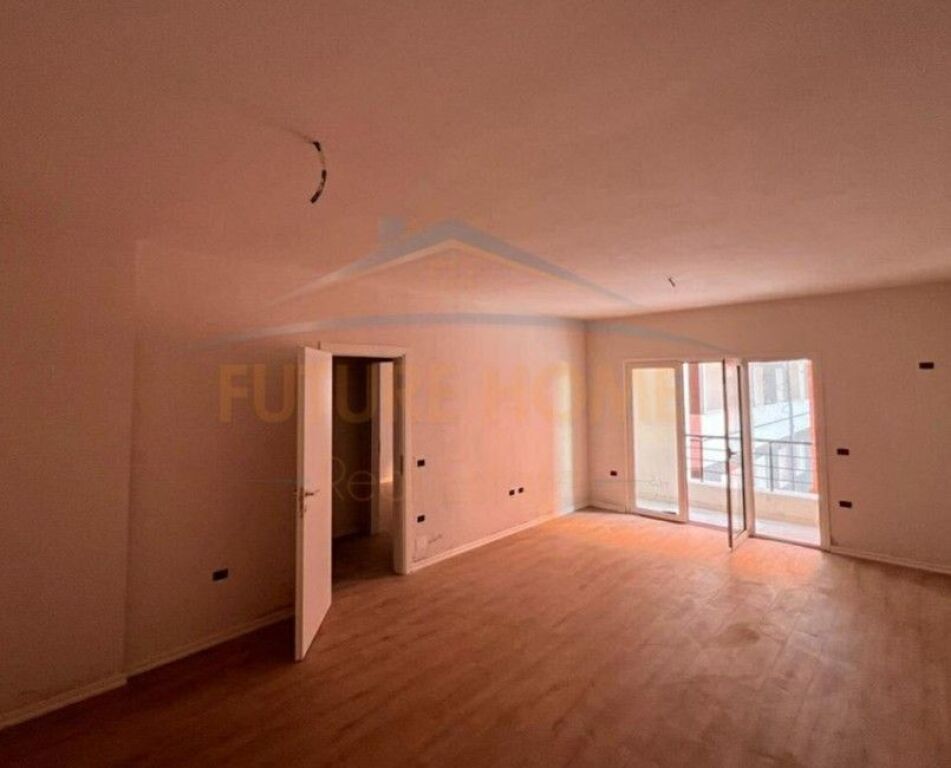 Shitet, Apartament 1+1, Yzberisht