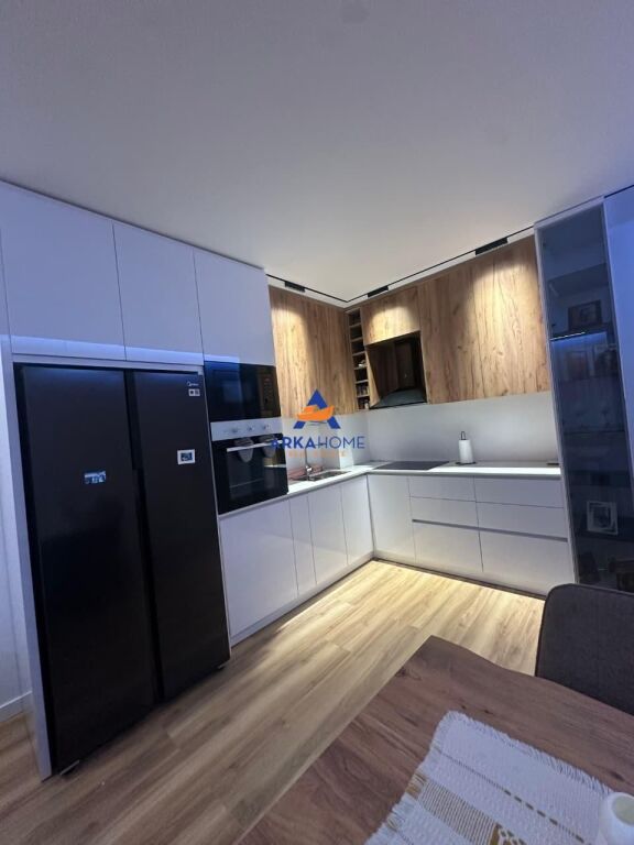 SHITET APARTAMENT 2+1+BALLKON "KOMPLEKSI UNIVERSCITY" 145000 EURO