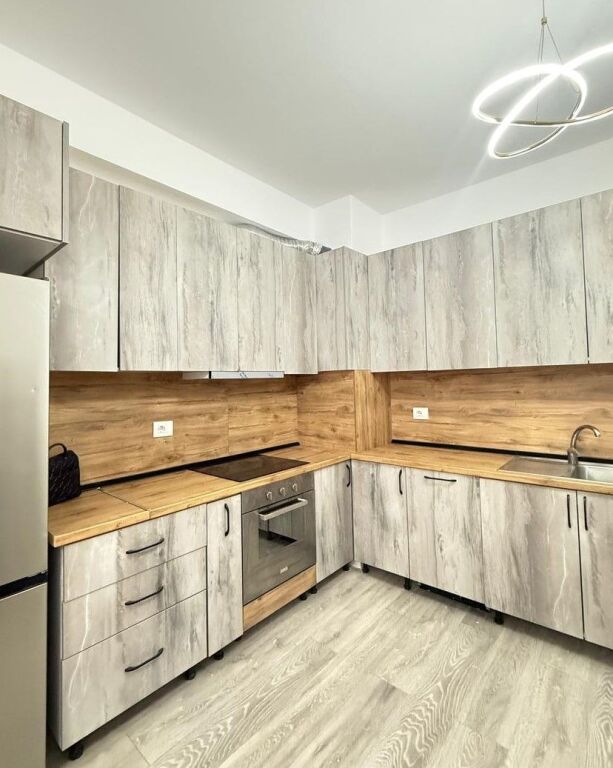 Qera | Apartament 1+1 me verandë &amp; post parkimi 📍 Urban Gate, Astir