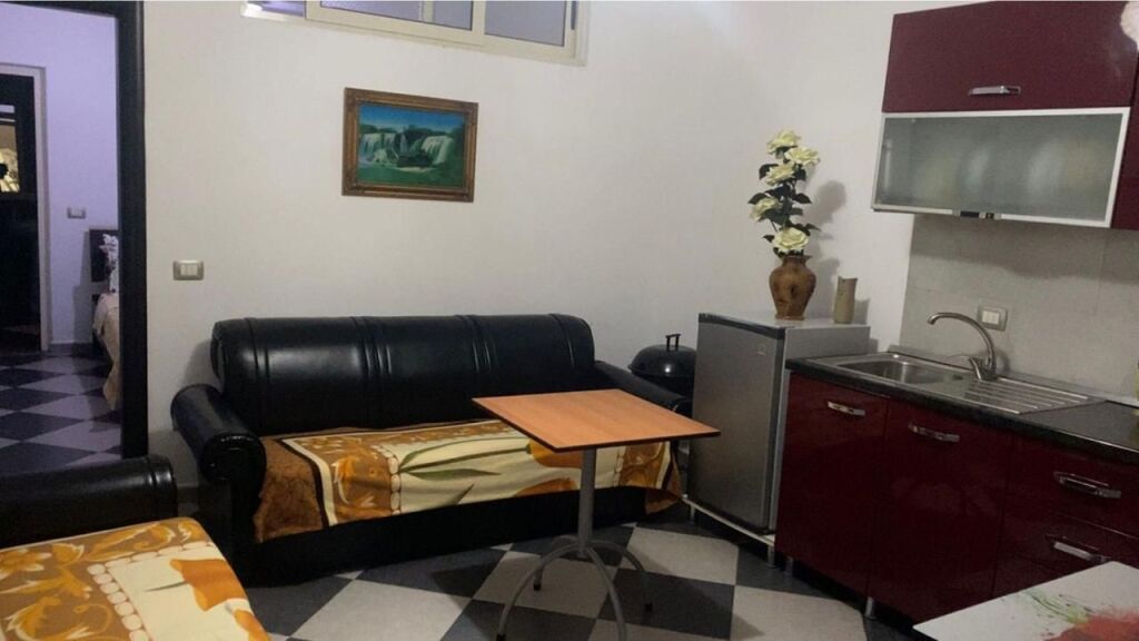 Shiten 2 Gazoniere Shkembi Kavajes