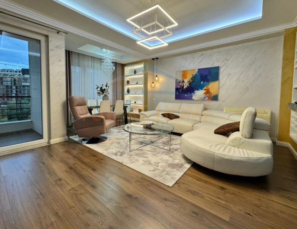 Shitet, Apartament 2+1+2, Kompleksi "FZ 2", Liqeni i Thatë.