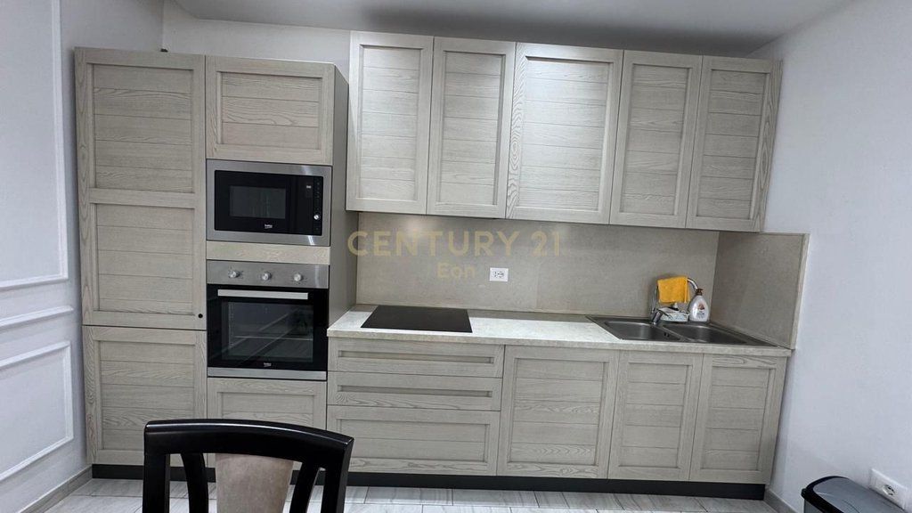 SHITET APARTAMENT 2+1+2 BALLKONE TE ISH-URT, DURRES !