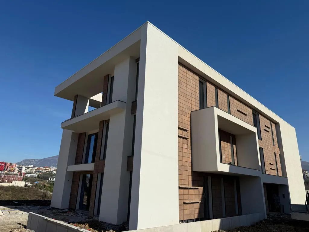 APARTAMENT 3+1+2/GARDEROBË NË SHITJE, TULIPAN RESIDENCE