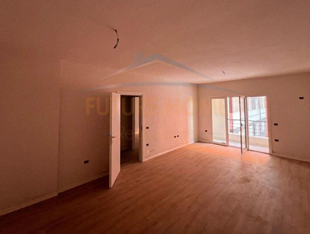 Shitet, Apartament 1+1, Yzberisht