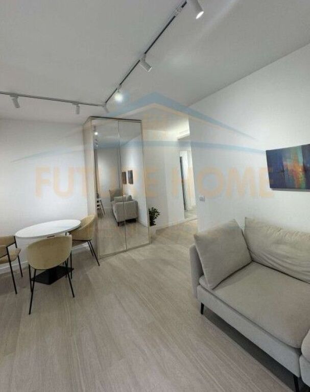 Qera, Apartament 1+1, Komuna e Parisit, Tiranë.