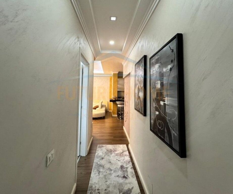 Shitet, Apartament 2+1+2, Kompleksi "FZ 2", Liqeni i Thatë.